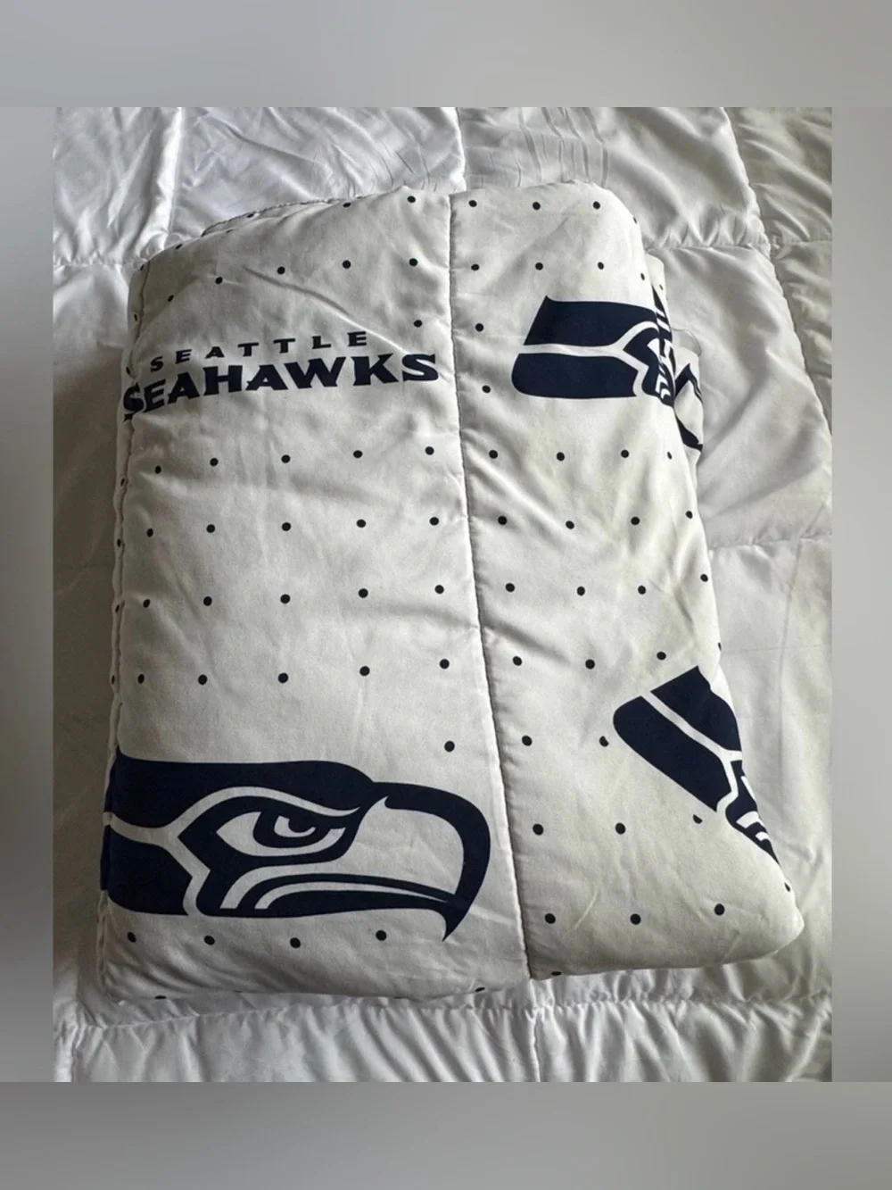 Northwest Seattle Seahawks Navy and Neon Green Comforter